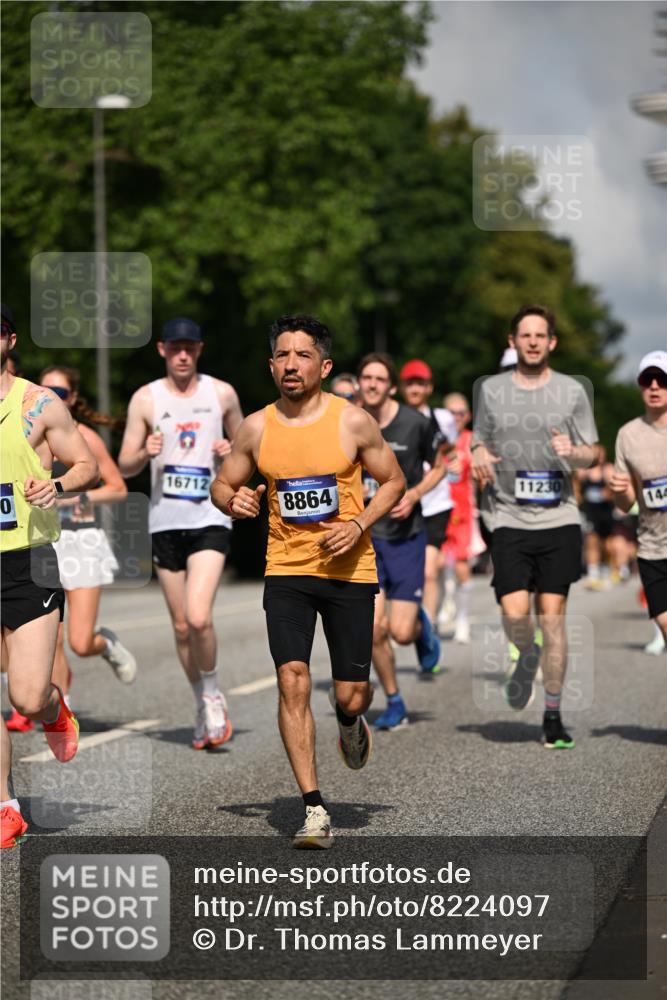 29.06.2025 - hella hamburg halbmarathon Dr. Thomas Lammeyer http://msf.ph/oto/8224097 29.06.2025 09:49:53 Kennedybrücke 1344, 1889, 2243, 3809, 3955, 4477, 4944, 5048, 5660, 7534, 7628, 7901, 8312, 8956, 10298, 10865, 10927, 10929, 11230, 11304 meine-sportfotos.de