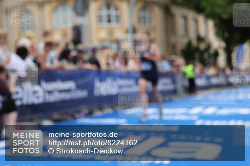 29.06.2025 - hella hamburg halbmarathon Strokosch-Dieckow http://msf.ph/oto/8224162 29.06.2025 10:30:13 Ziel 1758, 8323, 10173, 12691 meine-sportfotos.de