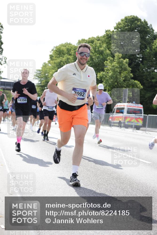 29.06.2025 - hella hamburg halbmarathon Jannik Wohlers http://msf.ph/oto/8224185 29.06.2025 09:51:20 Lombardsbrücke 1520, 1570, 1903, 2653, 2880, 3437, 4297, 4634, 4843, 4865, 4991, 5375, 5410, 6490, 7092, 7105, 7363, 8346, 8871, 8900, 9114, 9364, 10319, 10375, 10480, 10669, 10934, 11021, 11417, 11714, 12623, 12711, 12712, 13183, 13196, 13479, 14346, 14722, 14861, 15185, 15542, 15828, 15932, 16281, 16503, 16660, 17381, 17382, 17406, 18049, 18356, 18539, 18764 meine-sportfotos.de