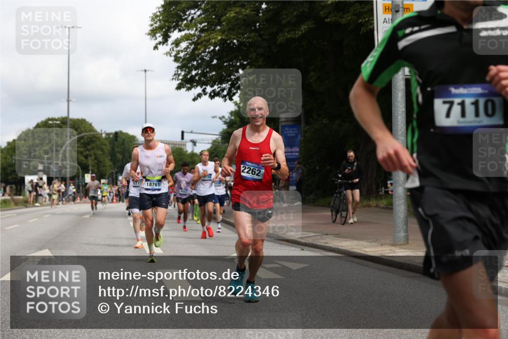 29.06.2025 - hella hamburg halbmarathon Yannick Fuchs http://msf.ph/oto/8224346 29.06.2025 10:33:17 20KM 1164, 2262, 2296, 2719, 2849, 2980, 3014, 3136, 3431, 4148, 5091, 5248, 6095, 6682, 6684, 7110, 8091, 9403, 10218, 11049, 11055, 11281, 11282, 11379, 11447, 12137, 12915, 13755, 13800, 14905, 15372, 16075, 16280, 17154, 17623, 17646, 17722, 18761, 19004, 19151 meine-sportfotos.de