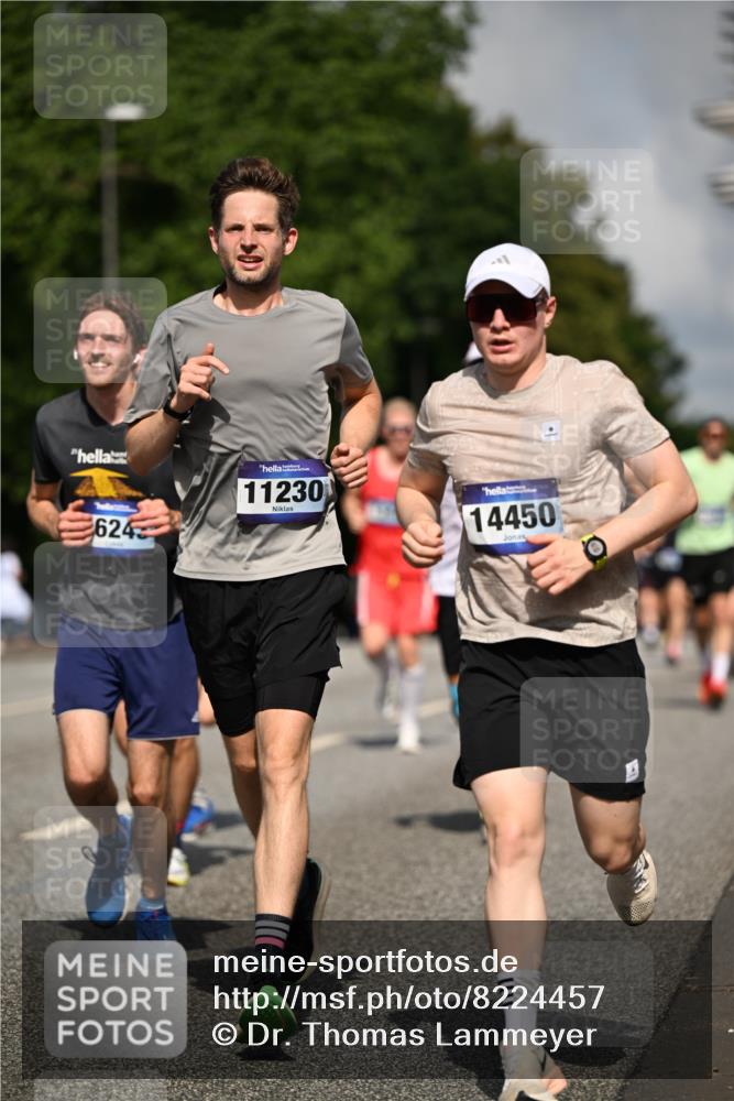 29.06.2025 - hella hamburg halbmarathon Dr. Thomas Lammeyer http://msf.ph/oto/8224457 29.06.2025 09:49:55 Kennedybrücke 1344, 1577, 1889, 2243, 4477, 4944, 5048, 5152, 5660, 7534, 7628, 7901, 8312, 8323, 10298, 10865, 10927, 11230, 11304 meine-sportfotos.de