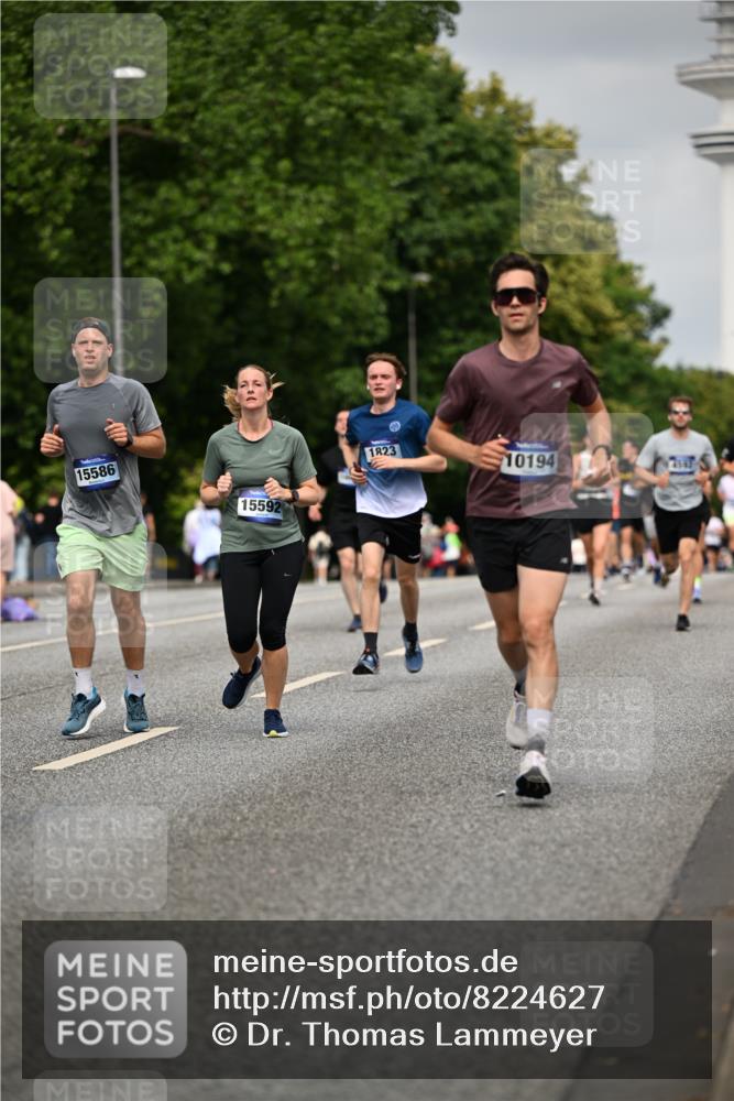 29.06.2025 - hella hamburg halbmarathon Dr. Thomas Lammeyer http://msf.ph/oto/8224627 29.06.2025 10:13:09 Kennedybrücke 1823, 2427, 3762, 4592, 4859, 7081, 7198, 9297, 9306, 9823, 9951, 9958, 10035, 10092, 10194, 10609 meine-sportfotos.de