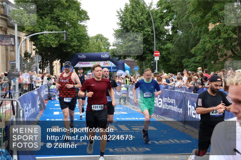 29.06.2025 - hella hamburg halbmarathon Zöllner http://msf.ph/oto/8224673 29.06.2025 10:52:47 Ziel 2287, 2346, 3999, 5116, 5169, 5194, 7475, 8172, 9065, 9163, 9869, 10115, 11459, 12482, 14122, 14805, 16467, 17198, 18331, 19244 meine-sportfotos.de