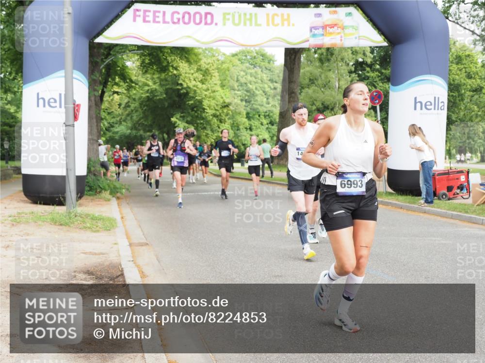 29.06.2025 - hella hamburg halbmarathon MichiJ http://msf.ph/oto/8224853 29.06.2025 10:25:16 Zwischen KM18-KM19 2121, 5042, 6993, 11304, 14789 meine-sportfotos.de