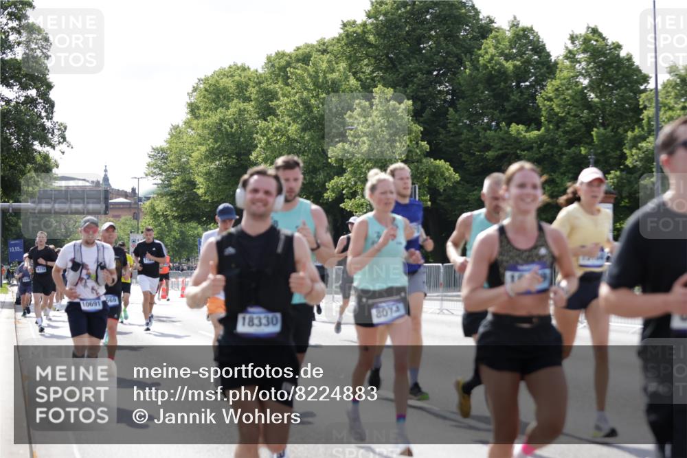29.06.2025 - hella hamburg halbmarathon Jannik Wohlers http://msf.ph/oto/8224883 29.06.2025 09:51:28 Lombardsbrücke 1312, 1353, 1569, 1903, 2653, 3437, 3697, 4865, 4991, 5014, 5047, 5129, 5987, 6490, 6700, 6705, 6770, 7092, 7185, 8074, 8346, 8359, 8900, 9358, 10319, 10375, 10691, 10934, 11021, 11714, 12623, 12711, 12712, 13183, 14226, 14228, 14346, 14861, 15164, 15185, 15206, 15846, 15932, 15935, 16503, 17016, 17403, 17406, 17733, 17911, 18049, 18330, 18356, 18399, 18764, 18772 meine-sportfotos.de