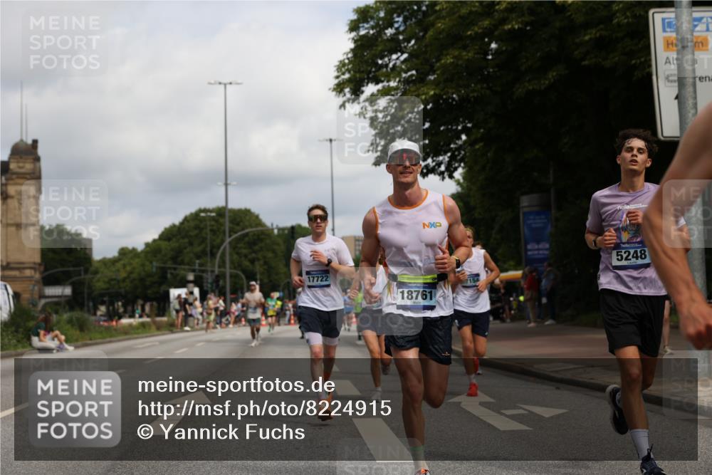 29.06.2025 - hella hamburg halbmarathon Yannick Fuchs http://msf.ph/oto/8224915 29.06.2025 10:33:18 20KM 1164, 2262, 2296, 2719, 2849, 2980, 3014, 3136, 3431, 4148, 5091, 5248, 6095, 6682, 6684, 7110, 8091, 9403, 10218, 11049, 11055, 11281, 11282, 11379, 11447, 12137, 12915, 13755, 13800, 14905, 15372, 16280, 17154, 17646, 17722, 18188, 18761, 19004, 19151 meine-sportfotos.de