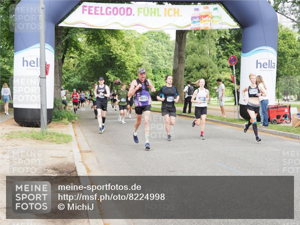 29.06.2025 - hella hamburg halbmarathon MichiJ http://msf.ph/oto/8224998 29.06.2025 10:25:18 Zwischen KM18-KM19 2121, 2399, 5042, 6993, 11304, 13991, 14601, 14789 meine-sportfotos.de