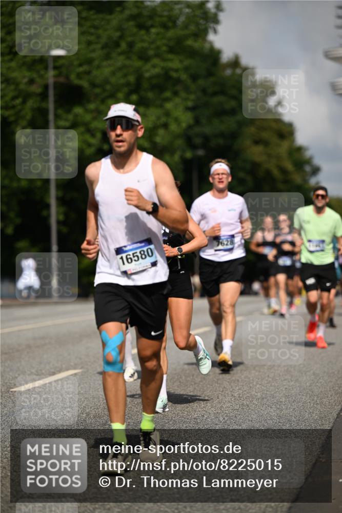 29.06.2025 - hella hamburg halbmarathon Dr. Thomas Lammeyer http://msf.ph/oto/8225015 29.06.2025 09:49:57 Kennedybrücke 1344, 1577, 1889, 2243, 4477, 4944, 5048, 5152, 5660, 7466, 7534, 7628, 7901, 8312, 8323, 10298, 10865, 10927, 11230, 11304 meine-sportfotos.de