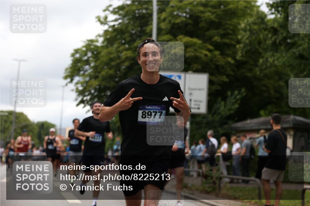 29.06.2025 - hella hamburg halbmarathon Yannick Fuchs http://msf.ph/oto/8225213 29.06.2025 10:46:30 20KM 1098, 1257, 1657, 2444, 2814, 3258, 3715, 3952, 4121, 4557, 4558, 4837, 5032, 5093, 5116, 5378, 5399, 6164, 6561, 6562, 7130, 7178, 7312, 7475, 7896, 8139, 8172, 8316, 8720, 8977, 9093, 9145, 9876, 10811, 11459, 12135, 12519, 13211, 13301, 13327, 14198, 14286, 14300, 14791, 15001, 15144, 15275, 15427, 15446, 15506, 15690, 16320, 17130, 17198, 17773, 18801 meine-sportfotos.de