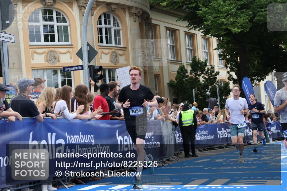 29.06.2025 - hella hamburg halbmarathon Strokosch-Dieckow http://msf.ph/oto/8225326 29.06.2025 10:30:47 Ziel 3379, 7055, 7481, 7880, 9381, 9508, 18871 meine-sportfotos.de