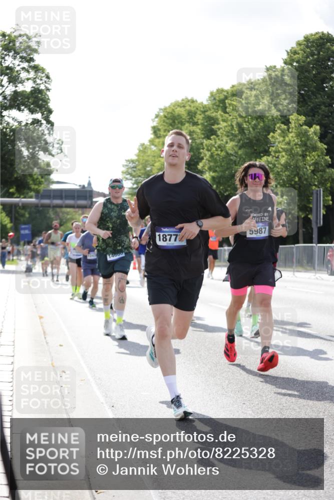 29.06.2025 - hella hamburg halbmarathon Jannik Wohlers http://msf.ph/oto/8225328 29.06.2025 09:51:33 Lombardsbrücke 1312, 1353, 1569, 2653, 3437, 3697, 5014, 5047, 5129, 5231, 5336, 5987, 6700, 6705, 6770, 7092, 7185, 8074, 8346, 8359, 8564, 8900, 9358, 9659, 10319, 10691, 10934, 10978, 11021, 11714, 12438, 12623, xxx, 13183, 14226, 14228, 14346, 14462, 14861, 15164, 15185, 15206, 15451, 15846, 15932, 15935, 16052, 16503, 17016, 17403, 17406, 17733, 17911, 18049, 18304, 18330, 18356, 18399, 18772, 18878 meine-sportfotos.de
