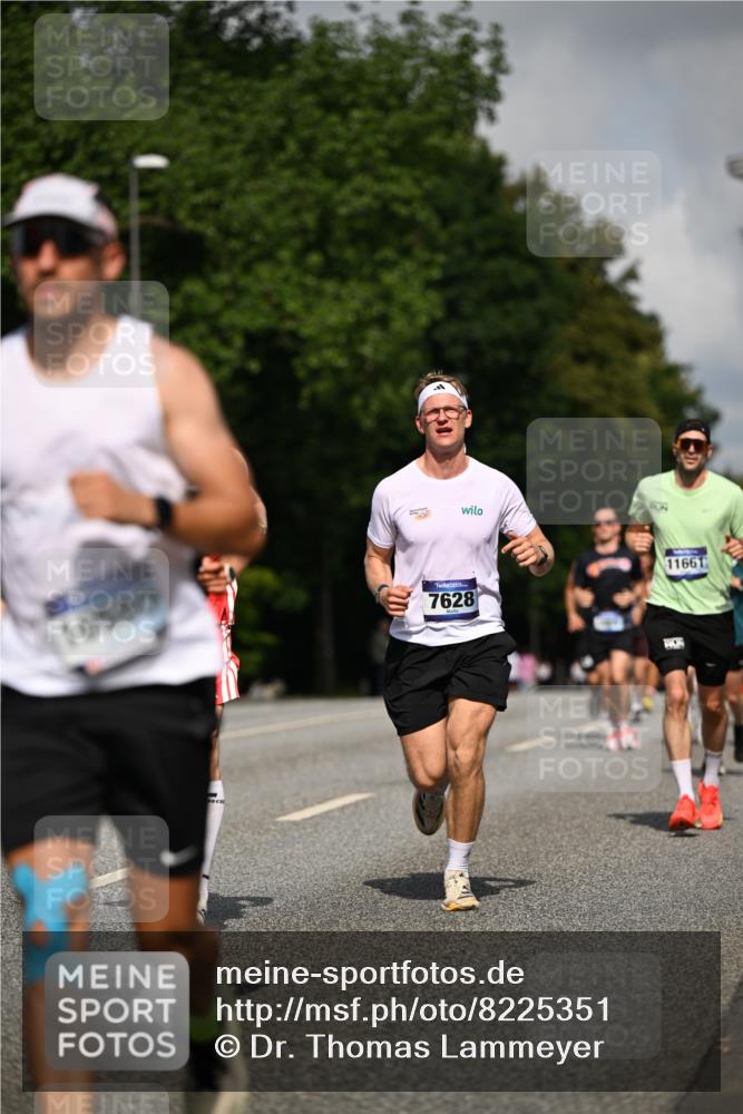 29.06.2025 - hella hamburg halbmarathon Dr. Thomas Lammeyer http://msf.ph/oto/8225351 29.06.2025 09:49:58 Kennedybrücke 1344, 1577, 1889, 2243, 4477, 4944, 5048, 5152, 5660, 7466, 7534, 7628, 7901, 8312, 8323, 10477, 10865, 10927, 11230, 11304 meine-sportfotos.de