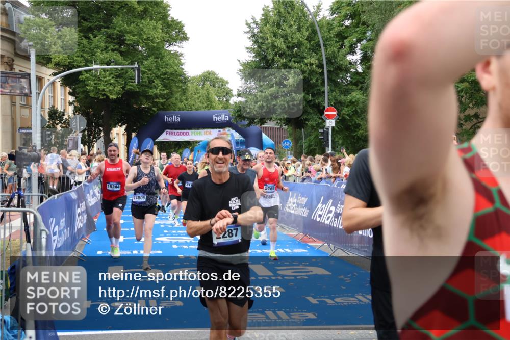 29.06.2025 - hella hamburg halbmarathon Zöllner http://msf.ph/oto/8225355 29.06.2025 10:52:52 Ziel 1257, 1258, 1657, 2287, 2444, 2814, 2910, 4557, 4558, 5077, 5169, 5194, 8172, 8720, 8955, 9065, 9163, 10811, 11217, 11992, 14198, 14286, 14805, 16467, 17198, 18331, 19244 meine-sportfotos.de