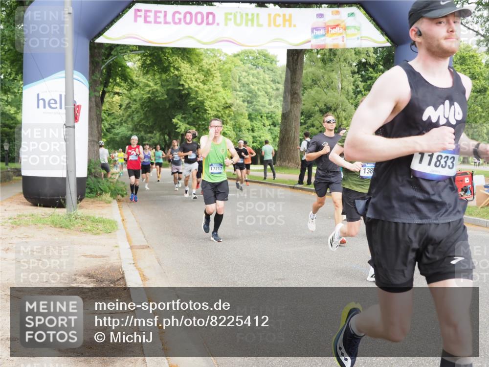 29.06.2025 - hella hamburg halbmarathon MichiJ http://msf.ph/oto/8225412 29.06.2025 10:25:21 Zwischen KM18-KM19 1385, 2121, 2399, 5042, 6915, 6993, 7154, 11833, 12916, 13991, 14601, 17217 meine-sportfotos.de