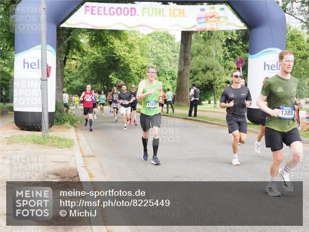 29.06.2025 - hella hamburg halbmarathon MichiJ http://msf.ph/oto/8225449 29.06.2025 10:25:22 Zwischen KM18-KM19 1385, 2121, 2399, 5042, 6915, 6993, 7154, 11833, 12916, 13991, 14601, 16158, 17217 meine-sportfotos.de