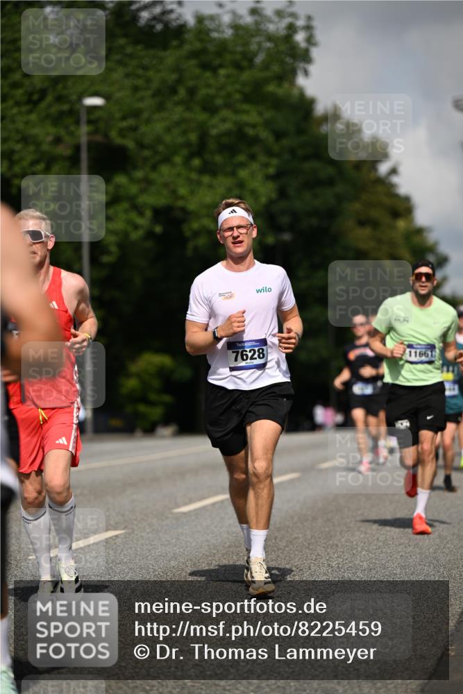 29.06.2025 - hella hamburg halbmarathon Dr. Thomas Lammeyer http://msf.ph/oto/8225459 29.06.2025 09:49:58 Kennedybrücke 1344, 1577, 1889, 2243, 4477, 4944, 5048, 5152, 5660, 7466, 7534, 7628, 7901, 8312, 8323, 10477, 10865, 10927, 11230, 11304 meine-sportfotos.de