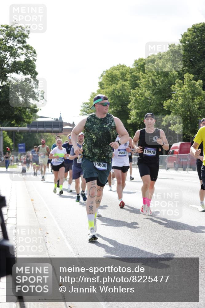 29.06.2025 - hella hamburg halbmarathon Jannik Wohlers http://msf.ph/oto/8225477 29.06.2025 09:51:34 Lombardsbrücke 1312, 1353, 1569, 1763, 2653, 3437, 3697, 5014, 5047, 5129, 5231, 5336, 5690, 5987, 6700, 6705, 6770, 7092, 7185, 8074, 8346, 8359, 8564, 8900, 9358, 9659, 10319, 10691, 10978, 11021, 11714, 12438, 12623, xxx, 13183, 14226, 14228, 14346, 14462, 15164, 15185, 15206, 15451, 15846, 15935, 16052, 16503, 17016, 17403, 17406, 17733, 17911, 18049, 18304, 18330, 18356, 18399, 18772, 18829, 18878 meine-sportfotos.de