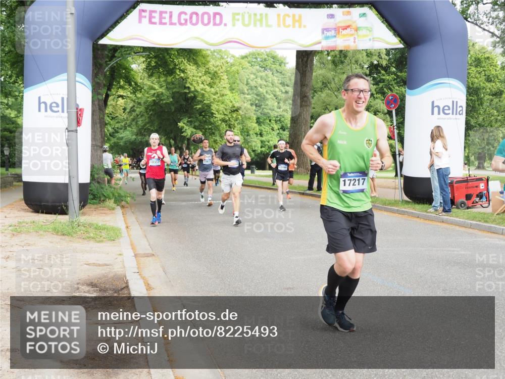 29.06.2025 - hella hamburg halbmarathon MichiJ http://msf.ph/oto/8225493 29.06.2025 10:25:23 Zwischen KM18-KM19 1385, 2399, 6915, 7152, 7154, 11833, 12916, 13991, 14601, 16158, 17217 meine-sportfotos.de