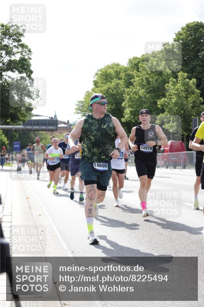 29.06.2025 - hella hamburg halbmarathon Jannik Wohlers http://msf.ph/oto/8225494 29.06.2025 09:51:34 Lombardsbrücke 1312, 1353, 1569, 1763, 2653, 3437, 3697, 5014, 5047, 5129, 5231, 5336, 5690, 5987, 6700, 6705, 6770, 7092, 7185, 8074, 8346, 8359, 8564, 8900, 9358, 9659, 10319, 10691, 10978, 11021, 11714, 12438, 12623, xxx, 13183, 14226, 14228, 14346, 14462, 15164, 15185, 15206, 15451, 15846, 15935, 16052, 16503, 17016, 17403, 17406, 17733, 17911, 18049, 18304, 18330, 18356, 18399, 18772, 18829, 18878 meine-sportfotos.de