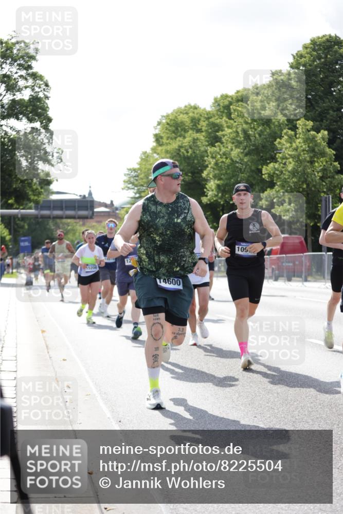 29.06.2025 - hella hamburg halbmarathon Jannik Wohlers http://msf.ph/oto/8225504 29.06.2025 09:51:35 Lombardsbrücke 1312, 1353, 1569, 1763, 3437, 3697, 5014, 5047, 5129, 5231, 5336, 5690, 5987, 6700, 6705, 6770, 7185, 7710, 8074, 8359, 8564, 8900, 9358, 9659, 10319, 10691, 10978, 11021, 11714, 12438, 12623, xxx, 13183, 14226, 14228, 14346, 14462, 15164, 15185, 15206, 15451, 15846, 15935, 16052, 16503, 17016, 17403, 17406, 17733, 17911, 18049, 18304, 18330, 18356, 18399, 18772, 18829, 18878, 19009 meine-sportfotos.de