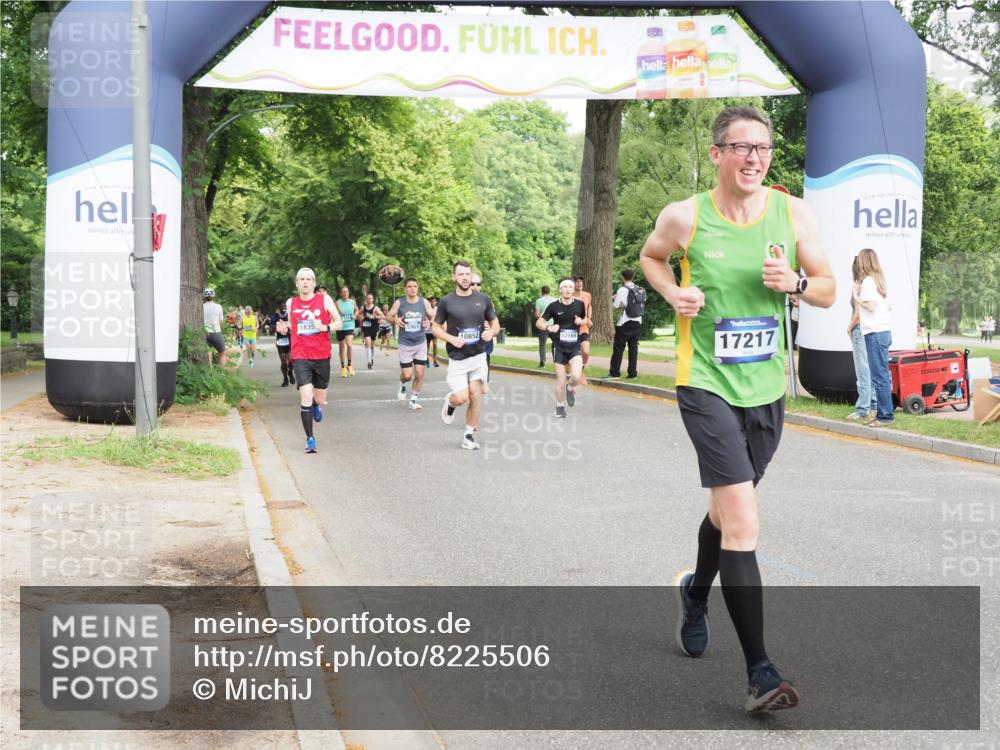 29.06.2025 - hella hamburg halbmarathon MichiJ http://msf.ph/oto/8225506 29.06.2025 10:25:23 Zwischen KM18-KM19 1385, 2399, 6915, 7152, 7154, 11833, 12916, 13991, 14601, 16158, 17217 meine-sportfotos.de