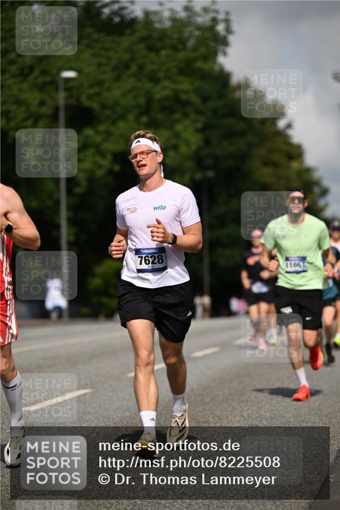 29.06.2025 - hella hamburg halbmarathon Dr. Thomas Lammeyer http://msf.ph/oto/8225508 29.06.2025 09:49:59 Kennedybrücke 1344, 1577, 1889, 2243, 4477, 4944, 5048, 5152, 5660, 7466, 7534, 7628, 7901, 8312, 8323, 10477, 10865, 10927, 11230, 11304 meine-sportfotos.de