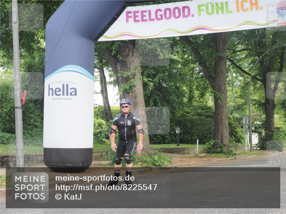 29.06.2025 - hella hamburg halbmarathon KatJ http://msf.ph/oto/8225547 29.06.2025 09:39:43 Zwischen KM18-KM19  meine-sportfotos.de