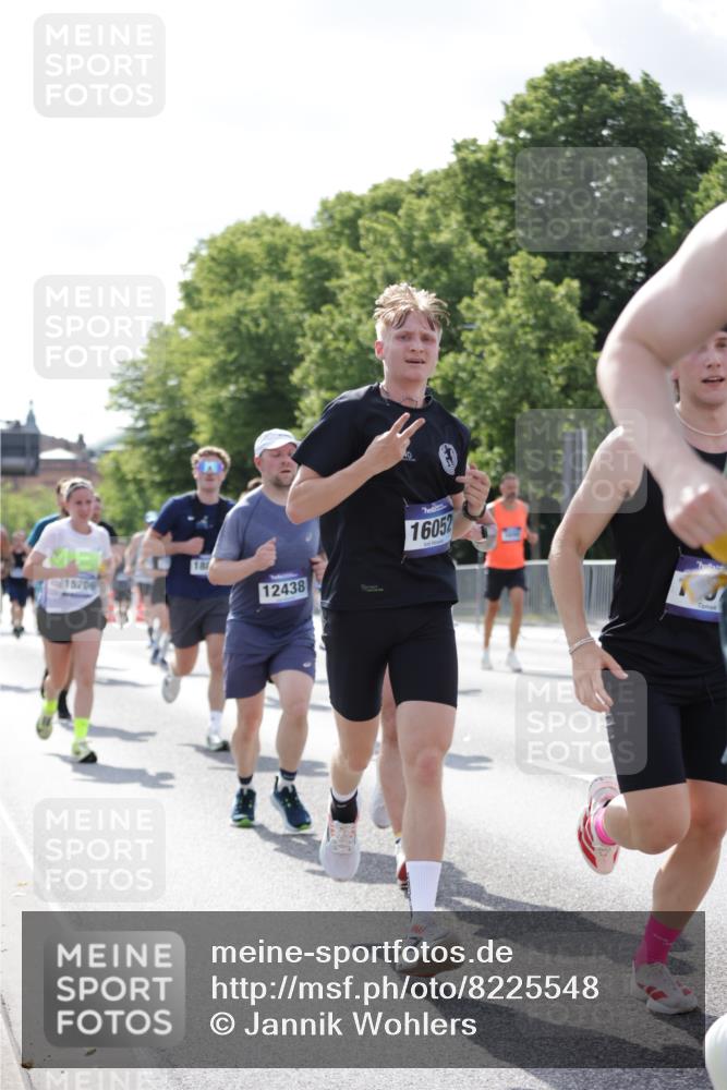 29.06.2025 - hella hamburg halbmarathon Jannik Wohlers http://msf.ph/oto/8225548 29.06.2025 09:51:36 Lombardsbrücke 1057, 1312, 1353, 1569, 1763, 3437, 3697, 5014, 5047, 5129, 5231, 5336, 5690, 5987, 6700, 6705, 6770, 7185, 7710, 8074, 8359, 8564, 8900, 9358, 9659, 10319, 10691, 10978, 11021, 11714, 12438, 12623, xxx, 13183, 14226, 14228, 14346, 14462, 15164, 15185, 15206, 15451, 15846, 15935, 16052, 16503, 16547, 17016, 17403, 17406, 17733, 17911, 18049, 18304, 18330, 18399, 18772, 18829, 18878, 19009 meine-sportfotos.de