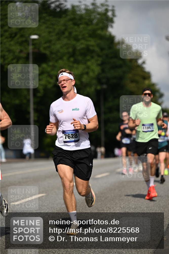 29.06.2025 - hella hamburg halbmarathon Dr. Thomas Lammeyer http://msf.ph/oto/8225568 29.06.2025 09:49:59 Kennedybrücke 1344, 1577, 1889, 2243, 4477, 4944, 5048, 5152, 5660, 7466, 7534, 7628, 7901, 8312, 8323, 10477, 10865, 10927, 11230, 11304 meine-sportfotos.de