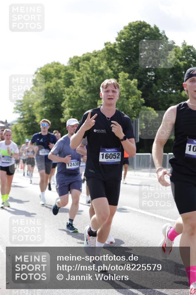 29.06.2025 - hella hamburg halbmarathon Jannik Wohlers http://msf.ph/oto/8225579 29.06.2025 09:51:36 Lombardsbrücke 1057, 1312, 1353, 1569, 1763, 3437, 3697, 5014, 5047, 5129, 5231, 5336, 5690, 5987, 6700, 6705, 6770, 7185, 7710, 8074, 8359, 8564, 8900, 9358, 9659, 10319, 10691, 10978, 11021, 11714, 12438, 12623, xxx, 13183, 14226, 14228, 14346, 14462, 15164, 15185, 15206, 15451, 15846, 15935, 16052, 16503, 16547, 17016, 17403, 17406, 17733, 17911, 18049, 18304, 18330, 18399, 18772, 18829, 18878, 19009 meine-sportfotos.de