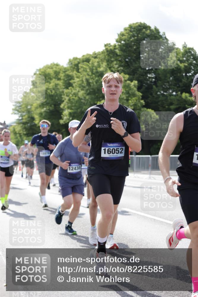 29.06.2025 - hella hamburg halbmarathon Jannik Wohlers http://msf.ph/oto/8225585 29.06.2025 09:51:36 Lombardsbrücke 1057, 1312, 1353, 1569, 1763, 3437, 3697, 5014, 5047, 5129, 5231, 5336, 5690, 5987, 6700, 6705, 6770, 7185, 7710, 8074, 8359, 8564, 8900, 9358, 9659, 10319, 10691, 10978, 11021, 11714, 12438, 12623, xxx, 13183, 14226, 14228, 14346, 14462, 15164, 15185, 15206, 15451, 15846, 15935, 16052, 16503, 16547, 17016, 17403, 17406, 17733, 17911, 18049, 18304, 18330, 18399, 18772, 18829, 18878, 19009 meine-sportfotos.de