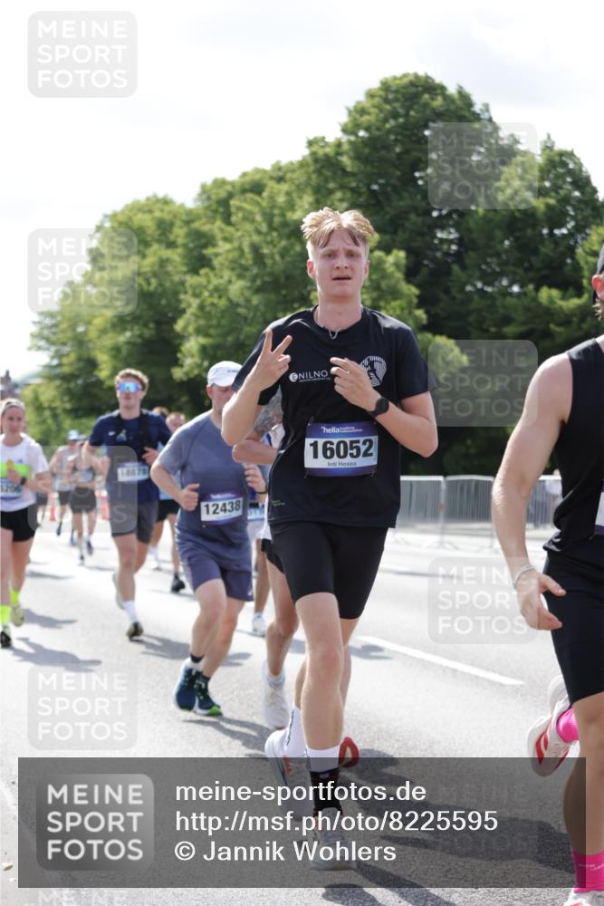 29.06.2025 - hella hamburg halbmarathon Jannik Wohlers http://msf.ph/oto/8225595 29.06.2025 09:51:36 Lombardsbrücke 1057, 1312, 1353, 1569, 1763, 3437, 3697, 5014, 5047, 5129, 5231, 5336, 5690, 5987, 6700, 6705, 6770, 7185, 7710, 8074, 8359, 8564, 8900, 9358, 9659, 10319, 10691, 10978, 11021, 11714, 12438, 12623, xxx, 13183, 14226, 14228, 14346, 14462, 15164, 15185, 15206, 15451, 15846, 15935, 16052, 16503, 16547, 17016, 17403, 17406, 17733, 17911, 18049, 18304, 18330, 18399, 18772, 18829, 18878, 19009 meine-sportfotos.de