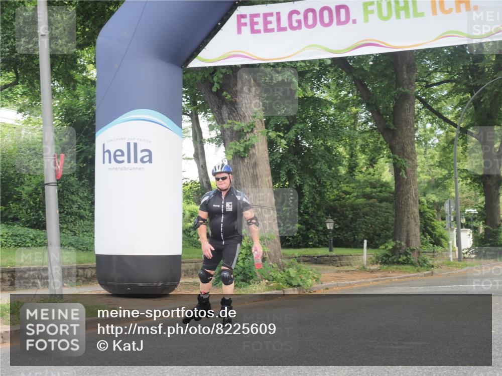 29.06.2025 - hella hamburg halbmarathon KatJ http://msf.ph/oto/8225609 29.06.2025 09:39:43 Zwischen KM18-KM19  meine-sportfotos.de
