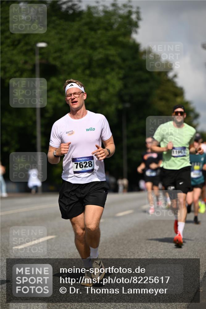 29.06.2025 - hella hamburg halbmarathon Dr. Thomas Lammeyer http://msf.ph/oto/8225617 29.06.2025 09:49:59 Kennedybrücke 1344, 1577, 1889, 2243, 4477, 4944, 5048, 5152, 5660, 7466, 7534, 7628, 7901, 8312, 8323, 10477, 10865, 10927, 11230, 11304 meine-sportfotos.de