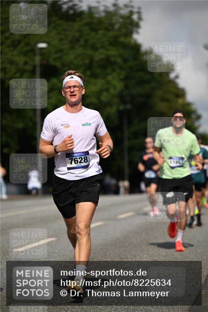 29.06.2025 - hella hamburg halbmarathon Dr. Thomas Lammeyer http://msf.ph/oto/8225634 29.06.2025 09:49:59 Kennedybrücke 1344, 1577, 1889, 2243, 4477, 4944, 5048, 5152, 5660, 7466, 7534, 7628, 7901, 8312, 8323, 10477, 10865, 10927, 11230, 11304 meine-sportfotos.de