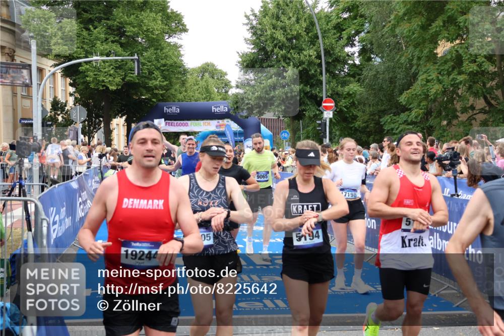 29.06.2025 - hella hamburg halbmarathon Zöllner http://msf.ph/oto/8225642 29.06.2025 10:52:55 Ziel 1257, 1258, 1657, 2099, 2444, 2814, 2910, 4557, 4558, 4770, 5077, 5169, 8139, 8172, 8720, 8955, 9065, 9163, 10724, 10811, 11217, 11992, 14198, 14286, 17198 meine-sportfotos.de