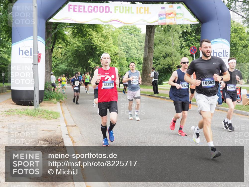 29.06.2025 - hella hamburg halbmarathon MichiJ http://msf.ph/oto/8225717 29.06.2025 10:25:25 Zwischen KM18-KM19 1385, 2399, 3959, 6915, 7152, 7154, 10852, 11833, 12051, 12168, 12916, 13991, 14601, 16158, 17217, 18357, 18824 meine-sportfotos.de