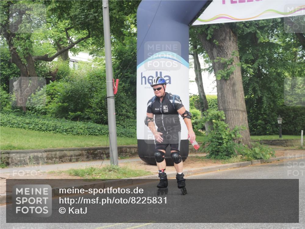 29.06.2025 - hella hamburg halbmarathon KatJ http://msf.ph/oto/8225831 29.06.2025 09:39:44 Zwischen KM18-KM19  meine-sportfotos.de