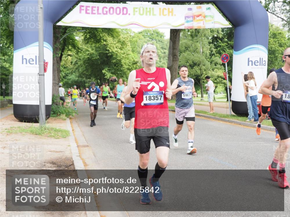 29.06.2025 - hella hamburg halbmarathon MichiJ http://msf.ph/oto/8225842 29.06.2025 10:25:26 Zwischen KM18-KM19 1385, 2399, 3959, 5961, 6915, 7152, 7154, 10852, 11833, 12051, 12168, 12916, 16158, 17217, 18357, 18824 meine-sportfotos.de