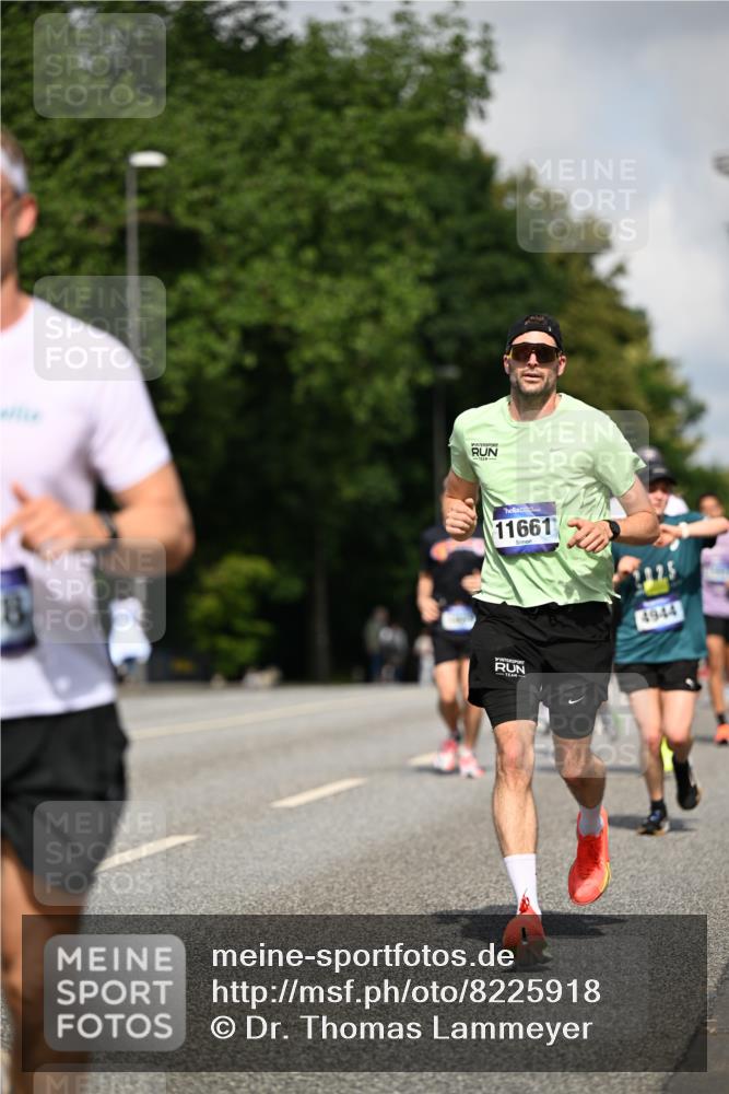 29.06.2025 - hella hamburg halbmarathon Dr. Thomas Lammeyer http://msf.ph/oto/8225918 29.06.2025 09:50:00 Kennedybrücke 1344, 1577, 1889, 2243, 4477, 4944, 5048, 5152, 5660, 7466, 7534, 7628, 7901, 8312, 8323, 10477, 10865, 10927, 11230, 11304 meine-sportfotos.de