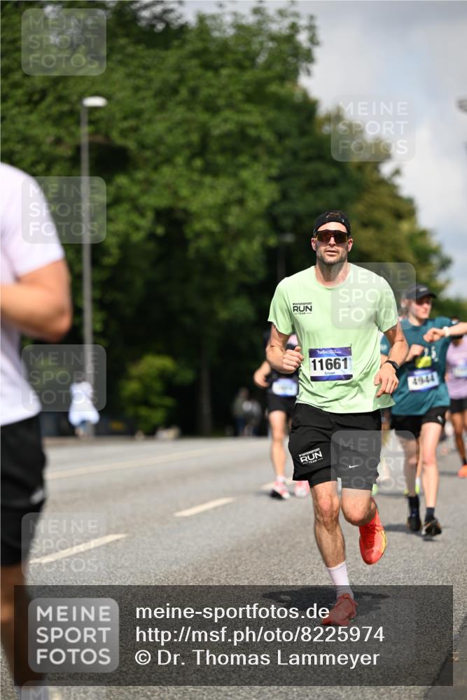 29.06.2025 - hella hamburg halbmarathon Dr. Thomas Lammeyer http://msf.ph/oto/8225974 29.06.2025 09:50:00 Kennedybrücke 1344, 1577, 1889, 2243, 4477, 4944, 5048, 5152, 5660, 7466, 7534, 7628, 7901, 8312, 8323, 10477, 10865, 10927, 11230, 11304 meine-sportfotos.de