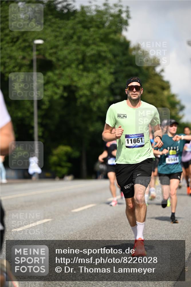 29.06.2025 - hella hamburg halbmarathon Dr. Thomas Lammeyer http://msf.ph/oto/8226028 29.06.2025 09:50:00 Kennedybrücke 1344, 1577, 1889, 2243, 4477, 4944, 5048, 5152, 5660, 7466, 7534, 7628, 7901, 8312, 8323, 10477, 10865, 10927, 11230, 11304 meine-sportfotos.de