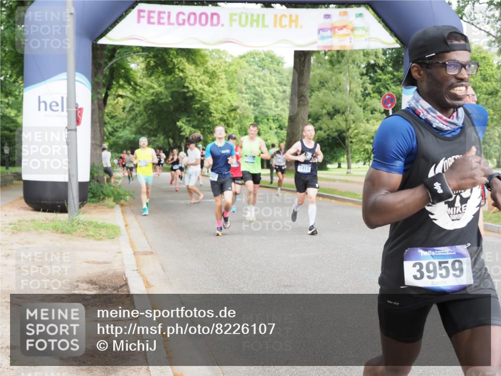 29.06.2025 - hella hamburg halbmarathon MichiJ http://msf.ph/oto/8226107 29.06.2025 10:25:30 Zwischen KM18-KM19 3959, 5315, 5961, 7152, 10852, 12051, 12168, 13972, 16158, 18156, 18357, 18824, 18986 meine-sportfotos.de