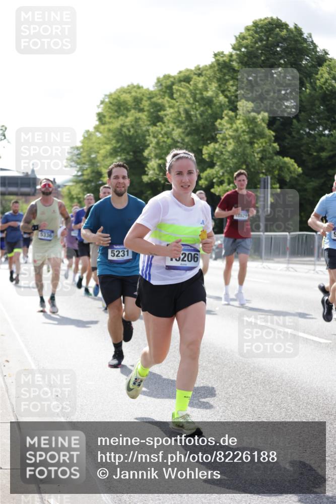 29.06.2025 - hella hamburg halbmarathon Jannik Wohlers http://msf.ph/oto/8226188 29.06.2025 09:51:39 Lombardsbrücke 1057, 1312, 1353, 1569, 1604, 1763, 3437, 3697, 5014, 5047, 5129, 5231, 5336, 5690, 5987, 6373, 6700, 6705, 6711, 6770, 7185, 7710, 8074, 8359, 8564, 9358, 9547, 9659, 10691, 10978, 11821, 12438, xxx, 13269, 14226, 14228, 14462, 15164, 15185, 15206, 15451, 15846, 15935, 16052, 16503, 16547, 17016, 17403, 17733, 17911, 18049, 18304, 18330, 18399, 18772, 18829, 18878, 19009 meine-sportfotos.de