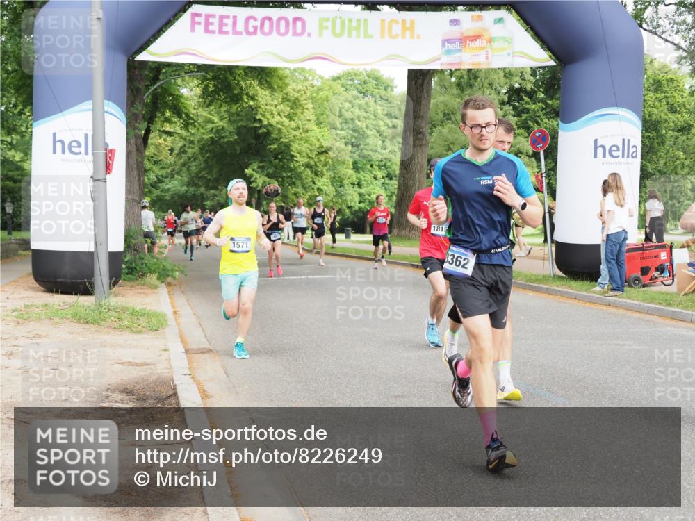 29.06.2025 - hella hamburg halbmarathon MichiJ http://msf.ph/oto/8226249 29.06.2025 10:25:32 Zwischen KM18-KM19 1411, 1571, 3959, 5315, 5961, 8362, 10852, 12051, 12168, 13972, 17078, 18156, 18357, 18824, 18986 meine-sportfotos.de