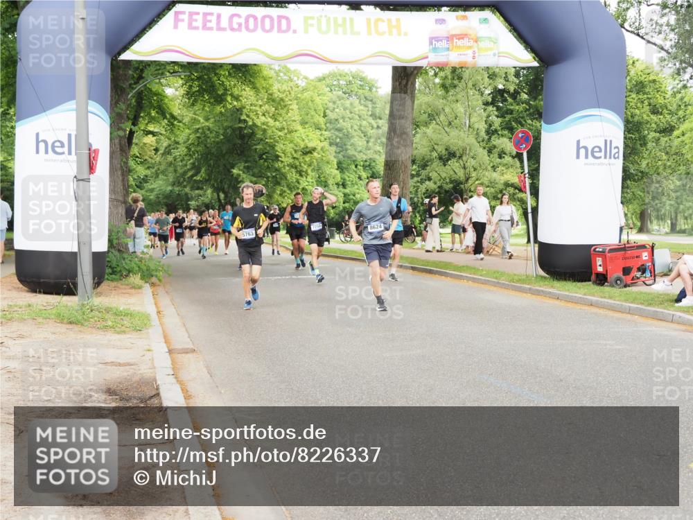 29.06.2025 - hella hamburg halbmarathon MichiJ http://msf.ph/oto/8226337 29.06.2025 10:49:10 Zwischen KM18-KM19 5763, 8176, 8624, 17955, 18581 meine-sportfotos.de
