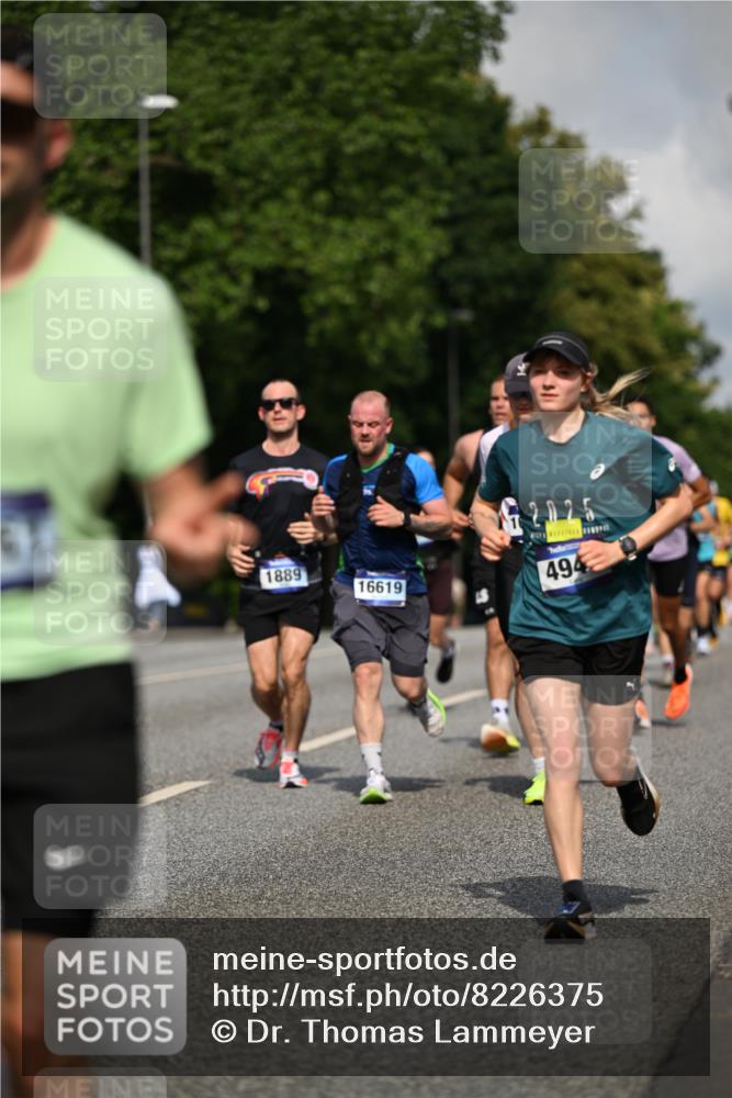 29.06.2025 - hella hamburg halbmarathon Dr. Thomas Lammeyer http://msf.ph/oto/8226375 29.06.2025 09:50:02 Kennedybrücke 1053, 1344, 1577, 1889, 2243, 4477, 4944, 5048, 5152, 5660, 7466, 7534, 7628, 7901, 8312, 8323, 10477, 10865, 10927, 11230, 11304 meine-sportfotos.de
