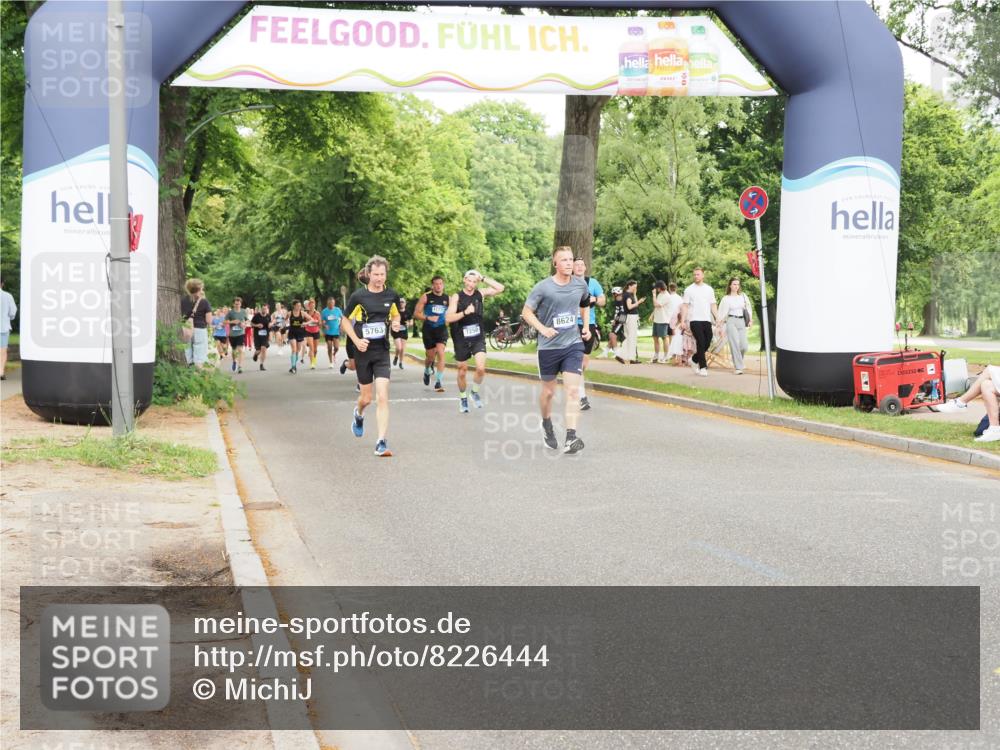 29.06.2025 - hella hamburg halbmarathon MichiJ http://msf.ph/oto/8226444 29.06.2025 10:49:10 Zwischen KM18-KM19 5763, 8176, 8624, 17955, 18581 meine-sportfotos.de
