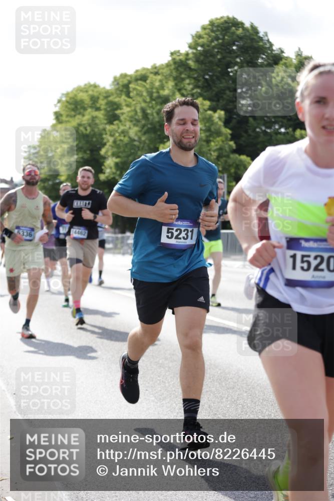29.06.2025 - hella hamburg halbmarathon Jannik Wohlers http://msf.ph/oto/8226445 29.06.2025 09:51:39 Lombardsbrücke 1057, 1312, 1353, 1569, 1604, 1763, 3437, 3697, 5014, 5047, 5129, 5231, 5336, 5690, 5987, 6373, 6700, 6705, 6711, 6770, 7185, 7710, 8074, 8359, 8564, 9358, 9547, 9659, 10691, 10978, 11821, 12438, xxx, 13269, 14226, 14228, 14462, 15164, 15185, 15206, 15451, 15846, 15935, 16052, 16503, 16547, 17016, 17403, 17733, 17911, 18049, 18304, 18330, 18399, 18772, 18829, 18878, 19009 meine-sportfotos.de