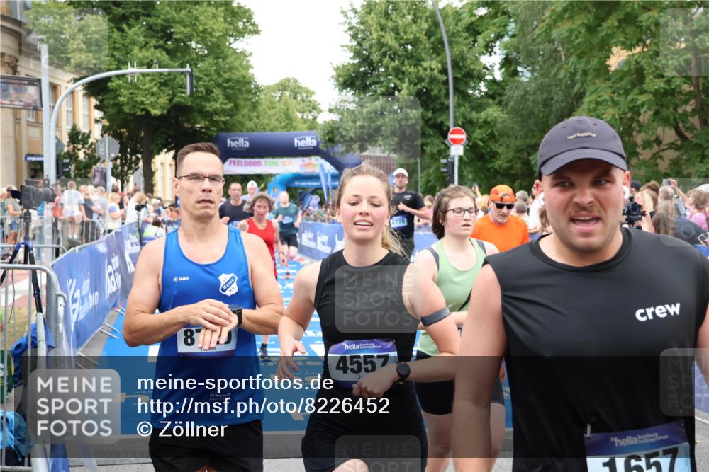29.06.2025 - hella hamburg halbmarathon Zöllner http://msf.ph/oto/8226452 29.06.2025 10:53:02 Ziel 2099, 3334, 4770, 5907, 7509, 8139, 8587, 9093, 10724, 12155, 12367, 12519, 12910, 14791, 15430, 18590, 18720 meine-sportfotos.de
